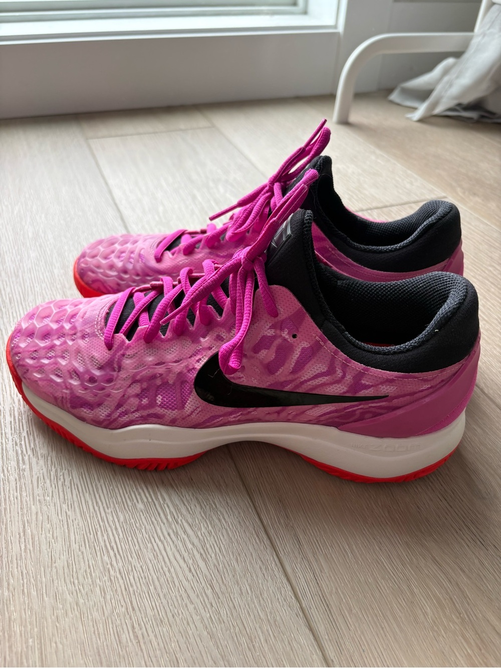 Nike Women's Tennis Court Shoes
